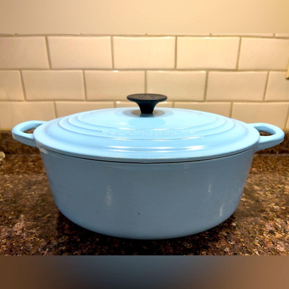 Le Creuset 4.5 Quart Oval Dutch Oven Light Blue. Used Condition. See photos.